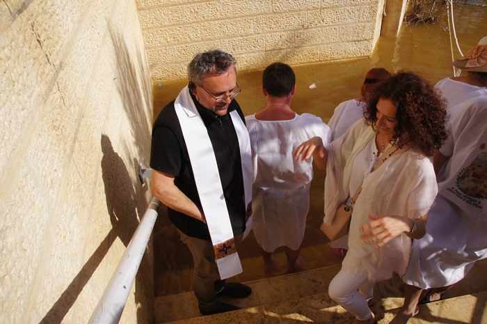 Nad Jordanem 
Odnowienie przyrzeczeĹ chrztu
