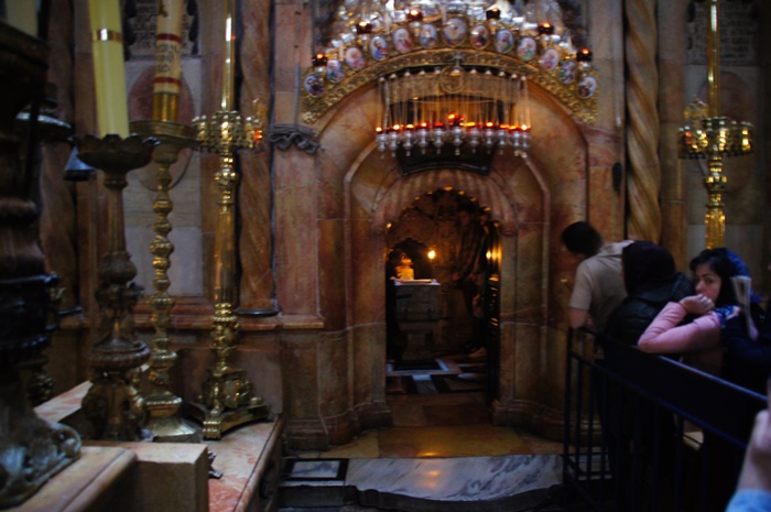 Bazylika Grobu PaĹskiego 
Pusty GrĂłb Jezusa
