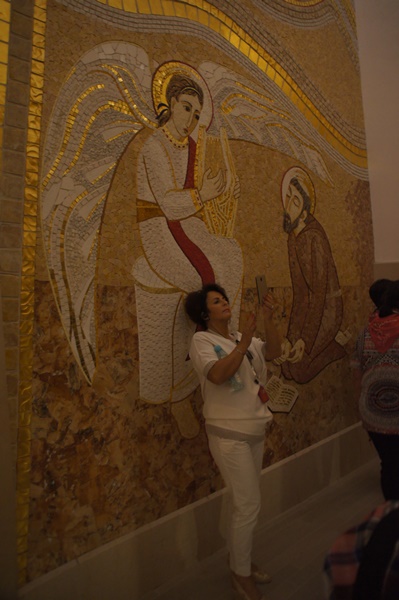 Mozaiki z Ĺźycia Ojca Pio i Ĺw. Franciszka wykonane przez sĹoweĹskiego jezuitÄ o. Marko Rupnika
