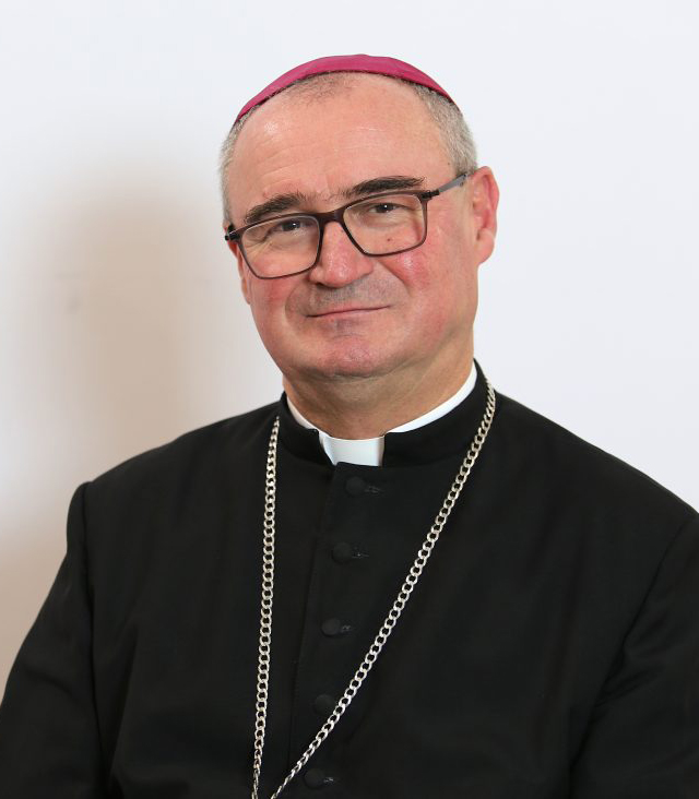 Biskup Szymon Stułkowski